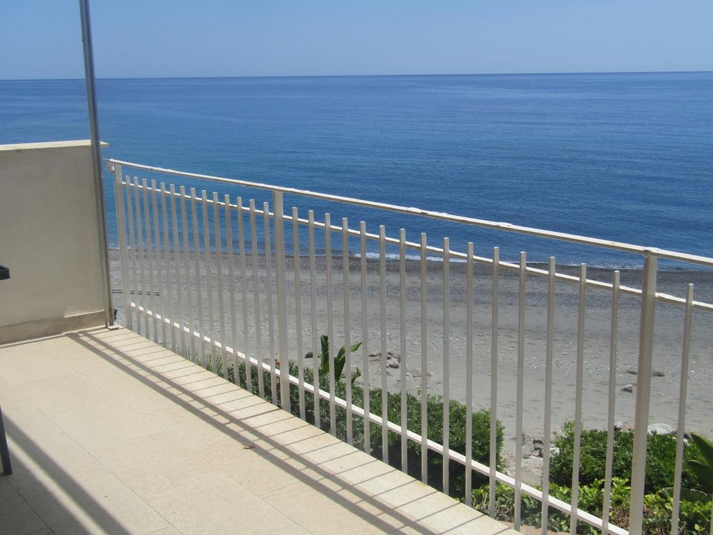 Appartamento Mare Mare Forza dʼAgro Екстериор снимка